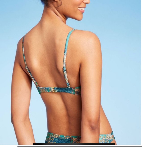 Wild Fable Women’s scoop front bikini - Picture 3 of 8